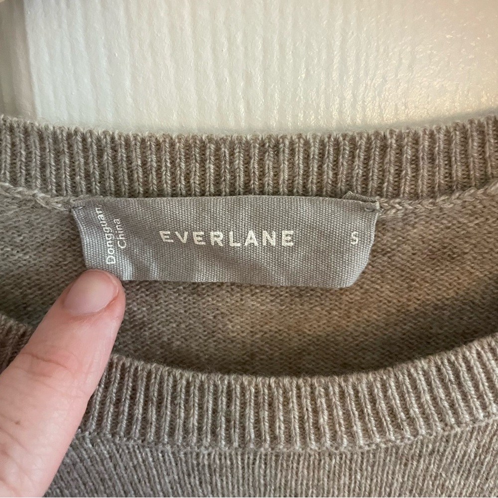 Everlane Cashmere Crewneck Sweater Tan Beige Size Small - Picture 6 of 10
